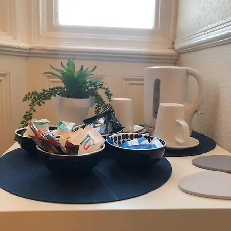Catania Guest house Scarborough