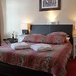 Pensjonat Catania 4*