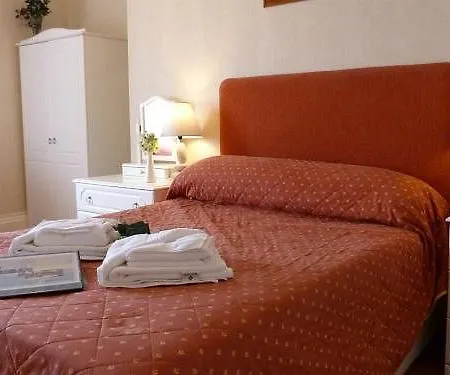 招待所 Catania 斯卡伯勒